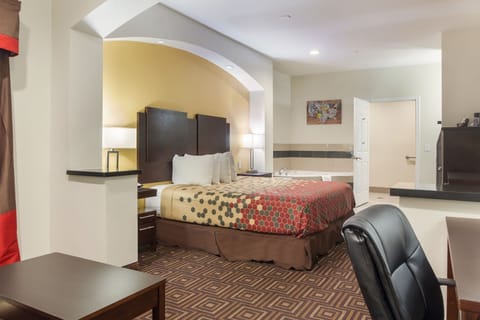 Room, Accessible, Hot Tub | Individually decorated, individually furnished, desk, laptop workspace
