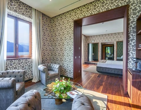 Executive Suite, Lake View (private terrace) | Frette Italian sheets, premium bedding, down comforters