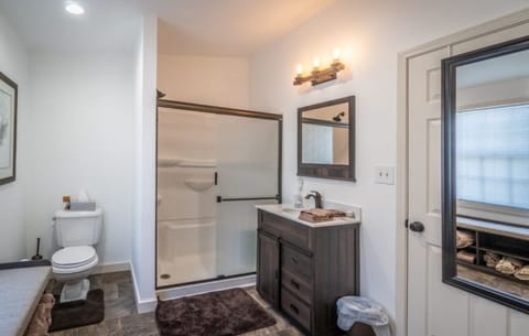 Standard Double Room, Ensuite (Leaf Room) | Bathroom