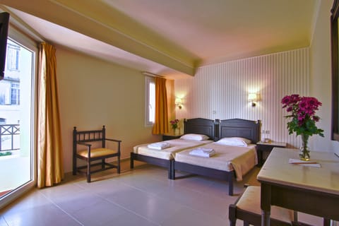 Superior Room, Balcony | Desk, blackout drapes, free WiFi, bed sheets