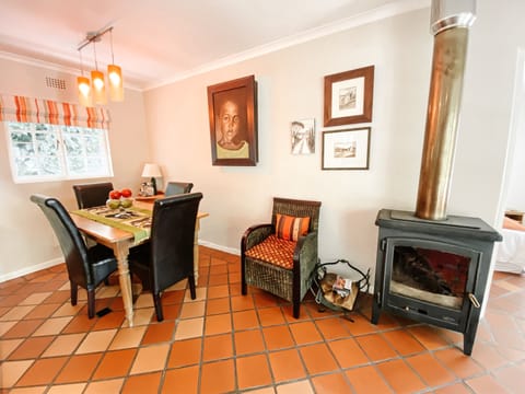 Family Cottage, 2 Bedrooms | Living area | Flat-screen TV, fireplace, DVD player