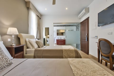 Comfort Double or Twin Room | Premium bedding, minibar, in-room safe, desk