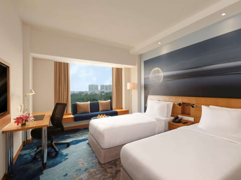 Premier Room, 2 Twin Beds, Executive Level | Premium bedding, pillowtop beds, minibar, in-room safe