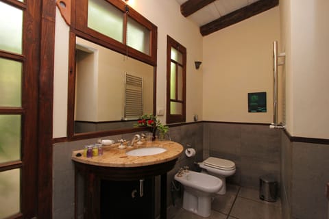 House, 2 Bedrooms (Cipreses) | Bathroom | Rainfall showerhead, free toiletries, hair dryer, bathrobes