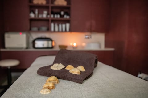 Sauna, 1 treatment room, massages