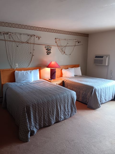 Standard Room, 2 Double Beds (Pet Friendly), 2nd Floor | Desk, free WiFi, bed sheets