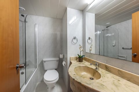 Family Room, 1 Bedroom, Resort View | Free cribs/infant beds, free WiFi, bed sheets