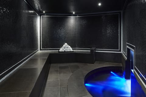 Steam room 