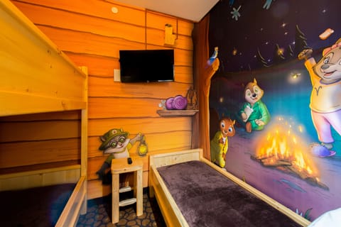 Kid Cabin - Water Park Included | In-room safe, desk, iron/ironing board, free cribs/infant beds