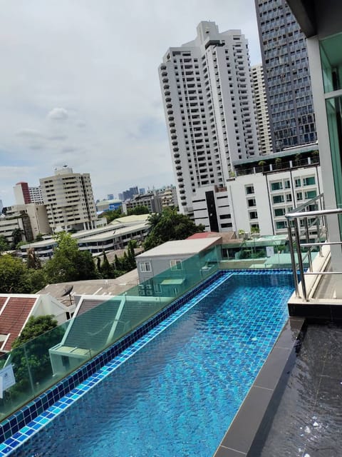 Outdoor pool, sun loungers