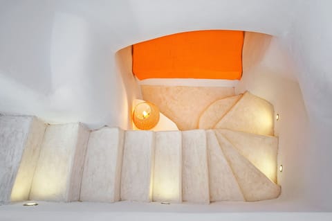 Traditional House, Jetted Tub | Living area | Flat-screen TV