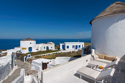 Traditional House, Jetted Tub | Terrace/patio