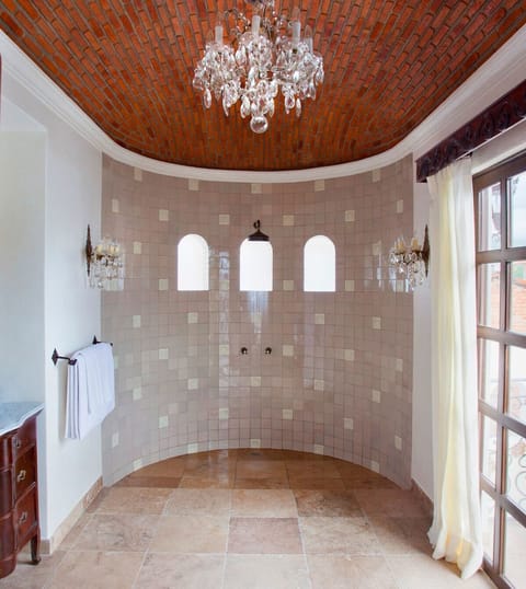 RICHARD BURTON SUITE | Bathroom | Separate tub and shower, deep soaking tub, hydromassage showerhead