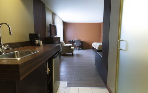 Adapted Room, 1 Queen and 1 Queen Murphy Bed, Fireplace | Room amenity