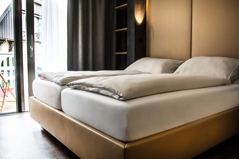 Comfort Double Room, Non Smoking, Balcony | Hypo-allergenic bedding, in-room safe, soundproofing, iron/ironing board