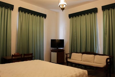 Deluxe Apartment | 1 bedroom, minibar, in-room safe, individually decorated