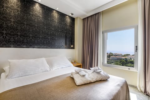 Standard Double or Twin Room | 1 bedroom, minibar, in-room safe, individually decorated