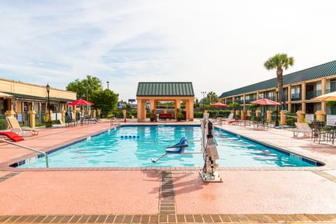 Seasonal outdoor pool