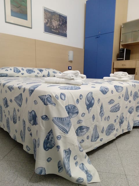 Superior Double Room | 1 bedroom, desk, free WiFi, bed sheets