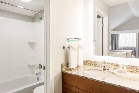 Penthouse, 2 Bedrooms | Bathroom | Combined shower/tub, free toiletries, hair dryer, towels