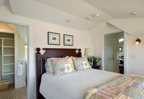 Chatham Room 8 Deck entrance | Premium bedding, pillowtop beds, individually decorated