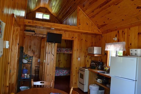 Comfort Cottage, 2 Bedrooms (Cottage #7) | Private kitchen | Fridge, coffee/tea maker, toaster, toaster oven