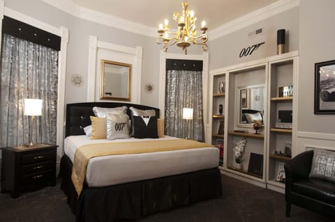 Room (7) | Premium bedding, individually decorated, individually furnished