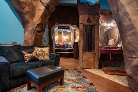 Room (Red Rock Canyon) | Premium bedding, individually decorated, individually furnished