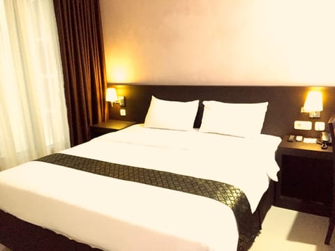 Deluxe Room | In-room safe, desk, rollaway beds, free WiFi