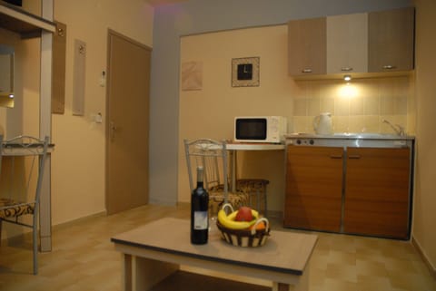 Suite | In-room safe, desk, free cribs/infant beds, free WiFi