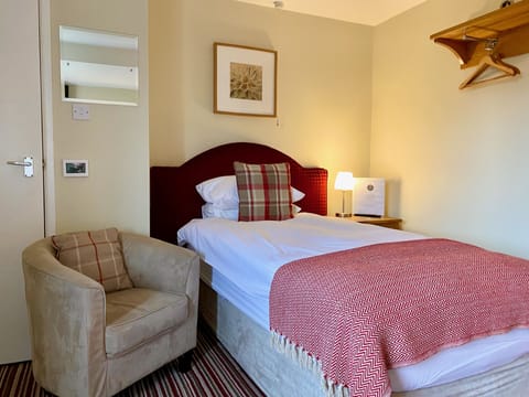 Twin Room | Soundproofing, free WiFi, wheelchair access