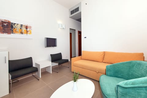 Junior Suite | Living room | LCD TV