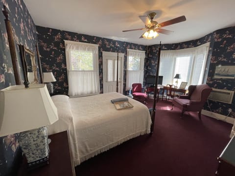 Sunny South (Room #7) | Premium bedding, individually decorated, individually furnished