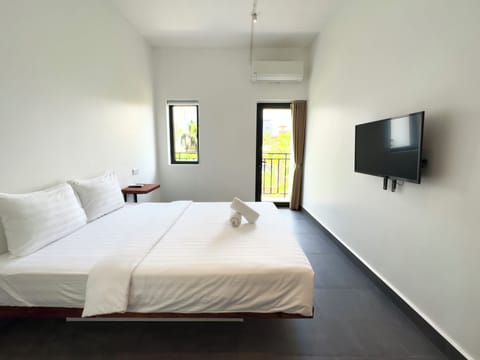 Superior Double Room, 1 Queen Bed | Desk, soundproofing, free WiFi, bed sheets