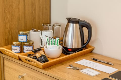 Deluxe Double or Twin Room | Coffee and/or coffee maker