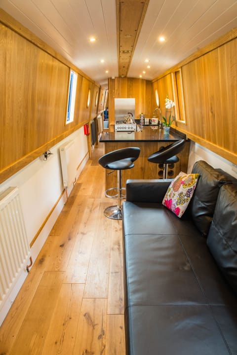 Cabin, 1 Bedroom (Luxury Narrowboat) | Private kitchen | Fridge, coffee/tea maker, electric kettle, cookware/dishes/utensils