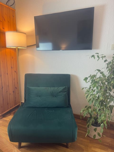 Classic Triple Room | Hypo-allergenic bedding, down comforters, minibar