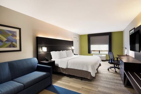 Suite, 1 King Bed (Communication) | In-room safe, desk, blackout drapes, soundproofing