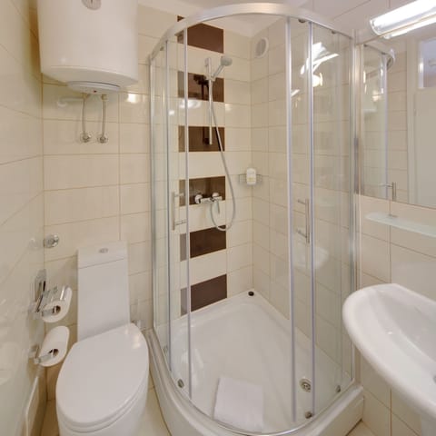 Superior Apartment (2+2 guests) | Bathroom | Towels