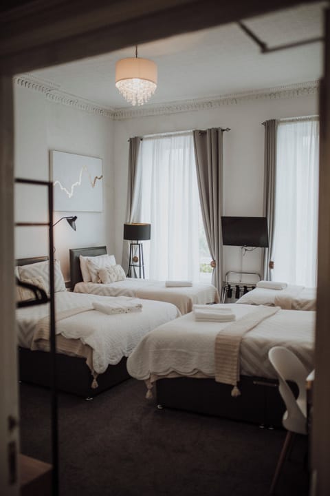 Standard Suite, Ensuite | Iron/ironing board, free cribs/infant beds, free WiFi, bed sheets