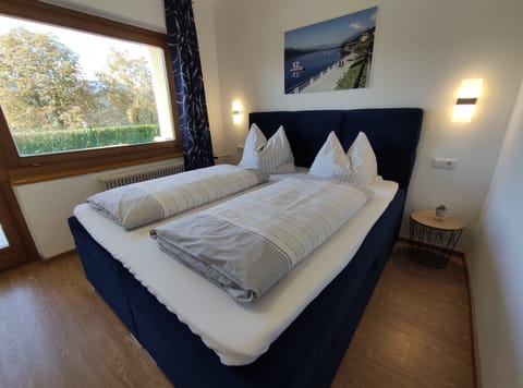 Standard Double Room, Partial Lake View | Free WiFi, bed sheets