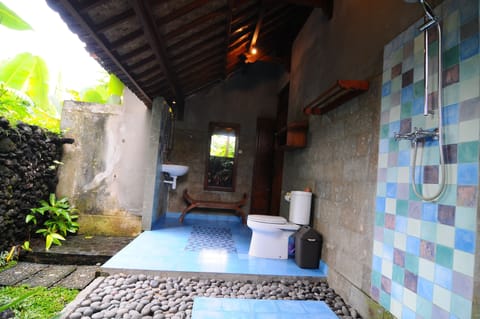 Family Bungalow, Balcony | Bathroom | Deep soaking tub, rainfall showerhead, free toiletries, towels