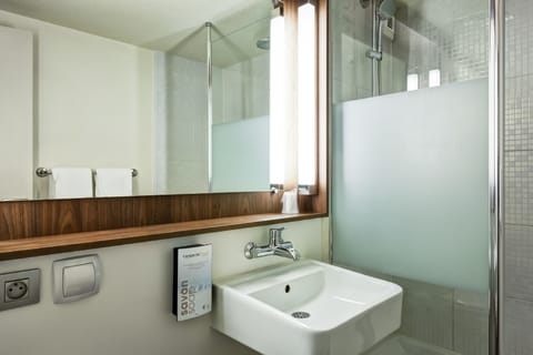 Standard Room, Multiple Beds | Bathroom | Shower, rainfall showerhead, eco-friendly toiletries, hair dryer