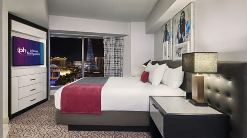 Ultra Hip Strip Suite, 1 King Bed, Non Smoking, Strip View (Newly Renovated) | Premium bedding, in-room safe, desk, blackout drapes