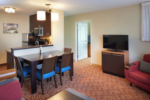 Suite, 2 Bedrooms, City View | Premium bedding, pillowtop beds, iron/ironing board