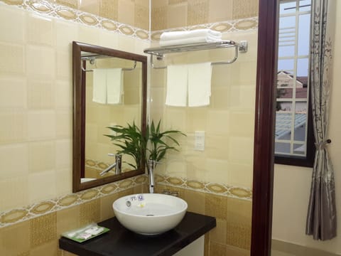 Superior Double Room | Bathroom sink