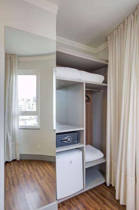 Family Apartment (superior) | In-room safe, desk, laptop workspace, blackout drapes