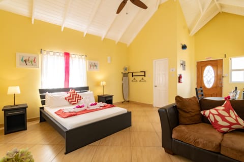 Deluxe Studio, Kitchen | In-room safe, iron/ironing board, rollaway beds, free WiFi