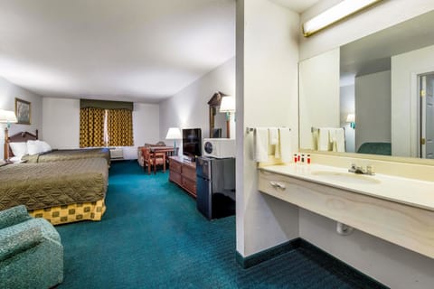 In-room safe, blackout drapes, iron/ironing board, free WiFi