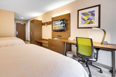 Premium bedding, pillowtop beds, in-room safe, desk